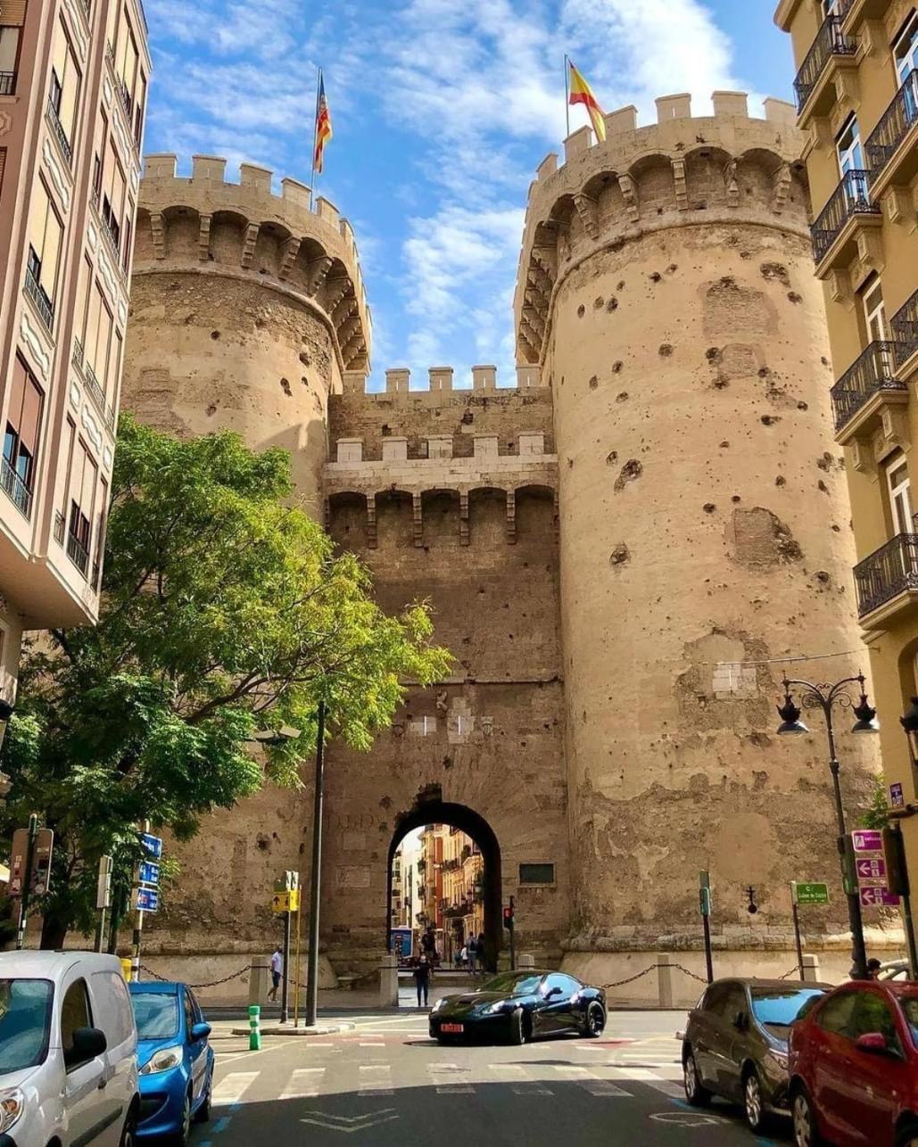 Mirador 1 Del Mercado Central - Habitacion Con Bano Privado En El Centro De La Ciudad Vella 瓦伦西亚 外观 照片