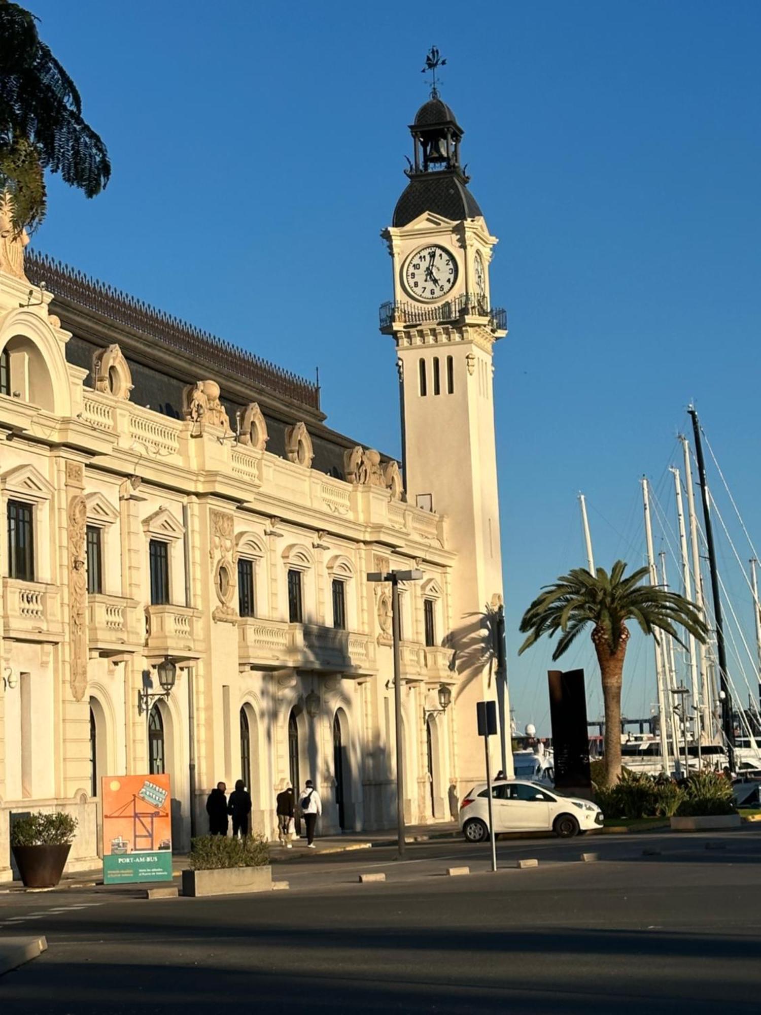 Mirador 1 Del Mercado Central - Habitacion Con Bano Privado En El Centro De La Ciudad Vella 瓦伦西亚 外观 照片