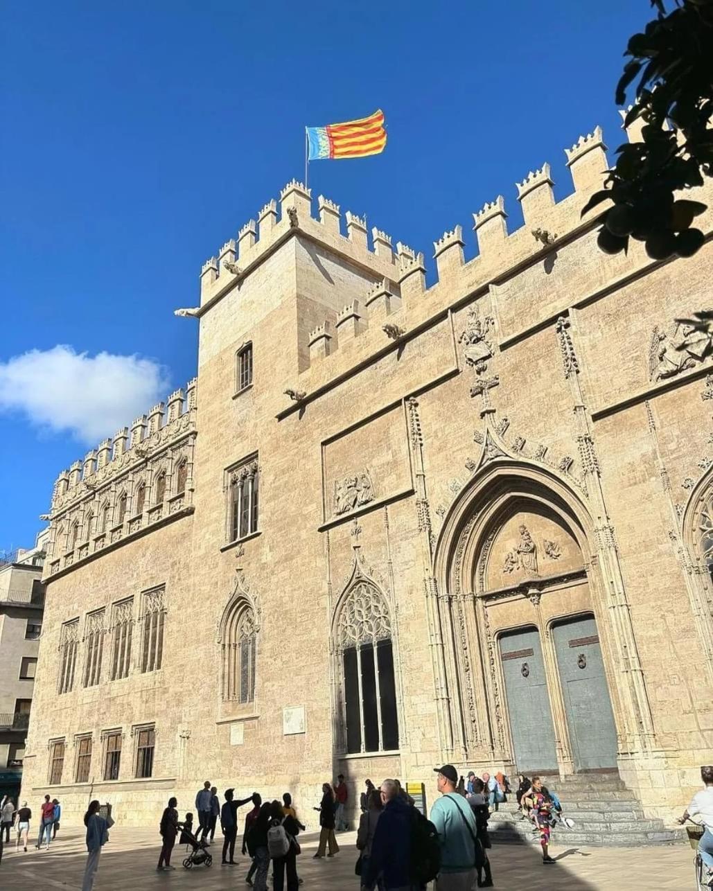 Mirador 1 Del Mercado Central - Habitacion Con Bano Privado En El Centro De La Ciudad Vella 瓦伦西亚 外观 照片