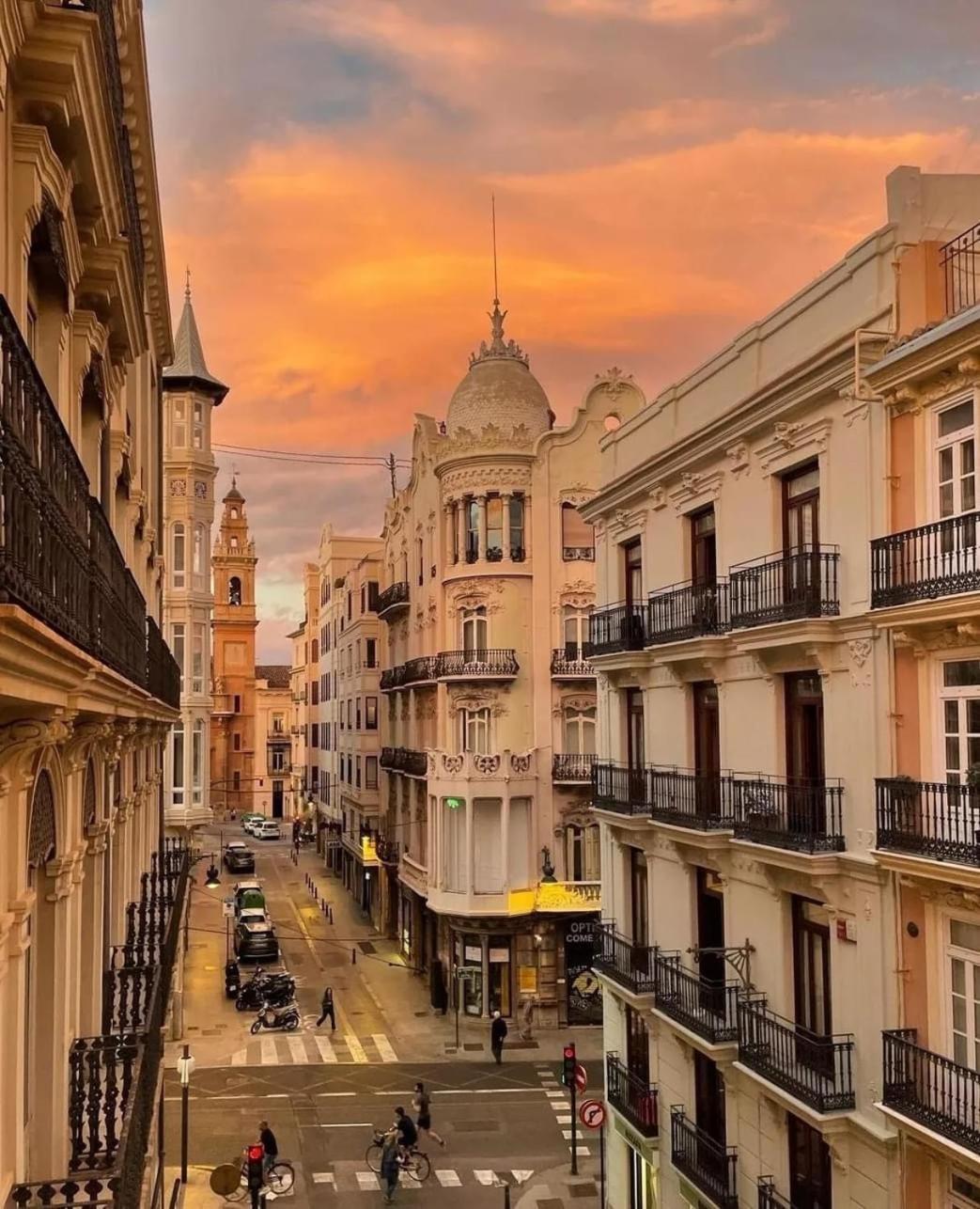 Mirador 1 Del Mercado Central - Habitacion Con Bano Privado En El Centro De La Ciudad Vella 瓦伦西亚 外观 照片