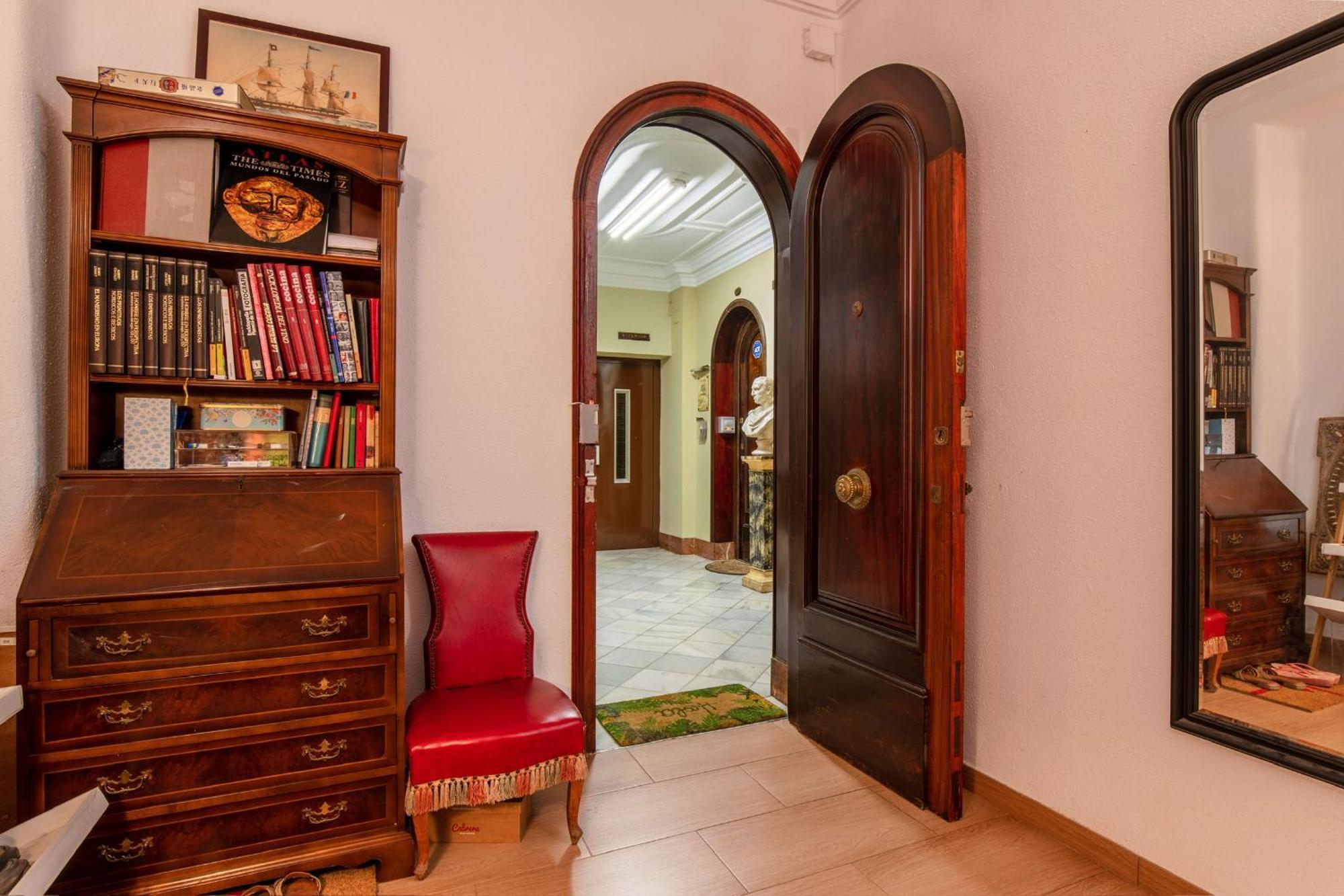 Mirador 1 Del Mercado Central - Habitacion Con Bano Privado En El Centro De La Ciudad Vella 瓦伦西亚 外观 照片